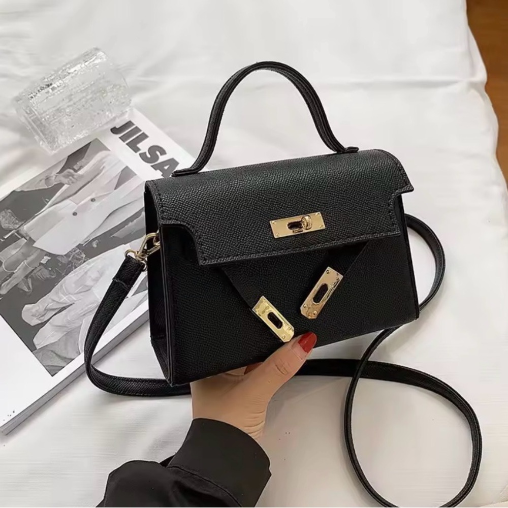 Bag with Lock Closure with Bag Pendant High End Pegasus Lock Charm.